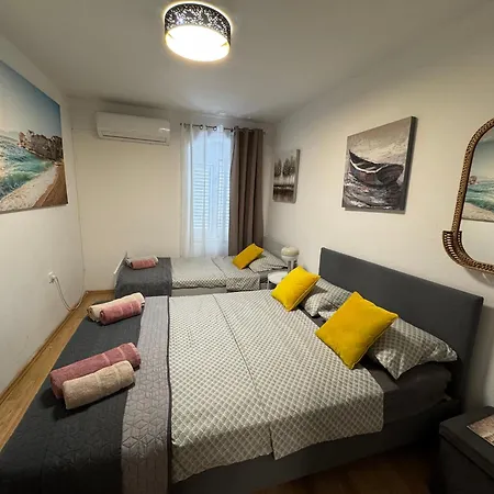 Blago Star Center Апартаменти Спліт