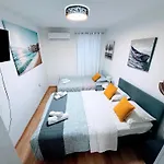 Apartment Blago Star Center *
